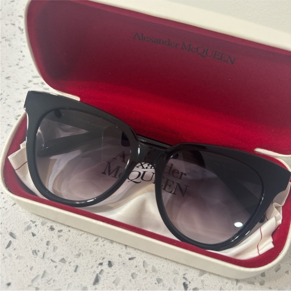 Alexander McQueen Elegant Black Sunglasses